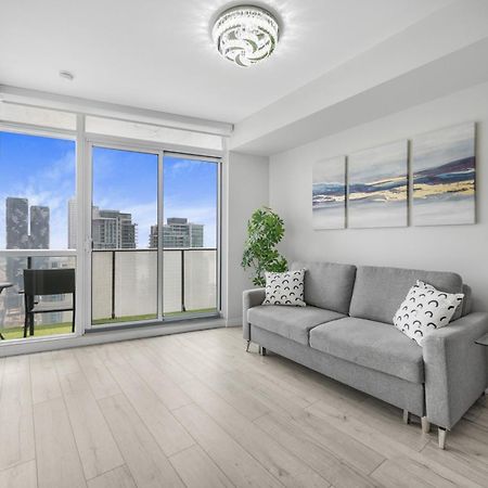 Luxury Downtown Toronto 2 Bedroom Suite With City And Lake Views And Free Parking Εξωτερικό φωτογραφία